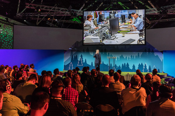4 world-class experts share their best sales tips